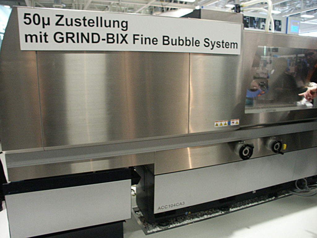 Okamoto Maschinen, die mit dem GRIND-BIX Fine Bubble System ausgerüstet sind, können laut Okamoto deutlich effizienter und ressourcenschonender schleifen.